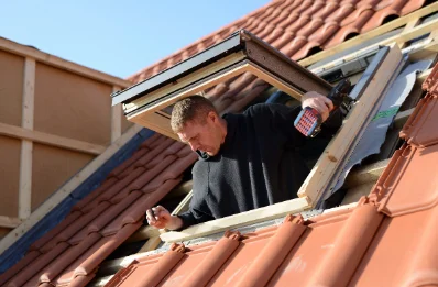 Pose de fenêtres de toit Velux à Gourbera